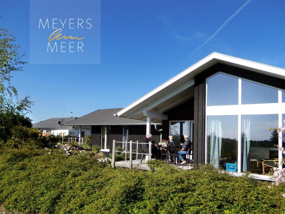 Schwarzes Holzferienhaus Mit Sauna -- Feldrain -- An Der Ostsee, Zierow Bei Wismar, 4-6 Personen エクステリア 写真