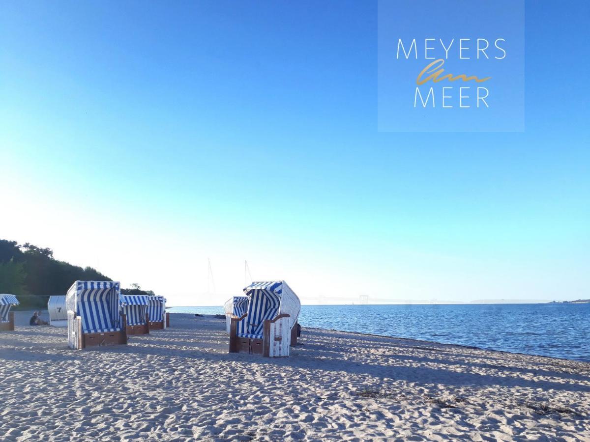 Schwarzes Holzferienhaus Mit Sauna -- Feldrain -- An Der Ostsee, Zierow Bei Wismar, 4-6 Personen エクステリア 写真