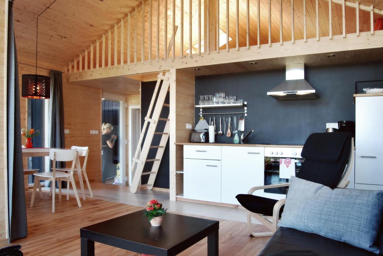 Schwarzes Holzferienhaus Mit Sauna -- Feldrain -- An Der Ostsee, Zierow Bei Wismar, 4-6 Personen エクステリア 写真